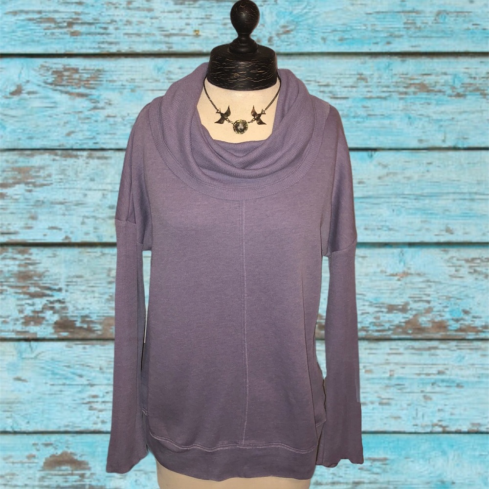 💜2/$12 Calvin Klein Lilac Cowl Neck Sweatshirt